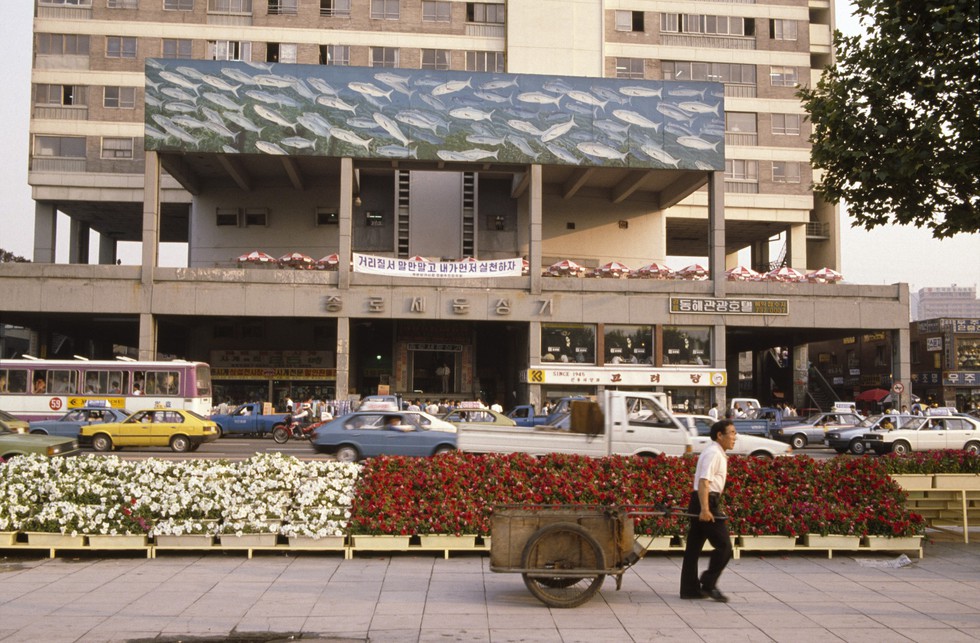Những đứt gãy trong siêu đô thị Seoul - Ảnh 7. Những đứt gãy trong siêu đô thị Seoul - Ảnh 7.