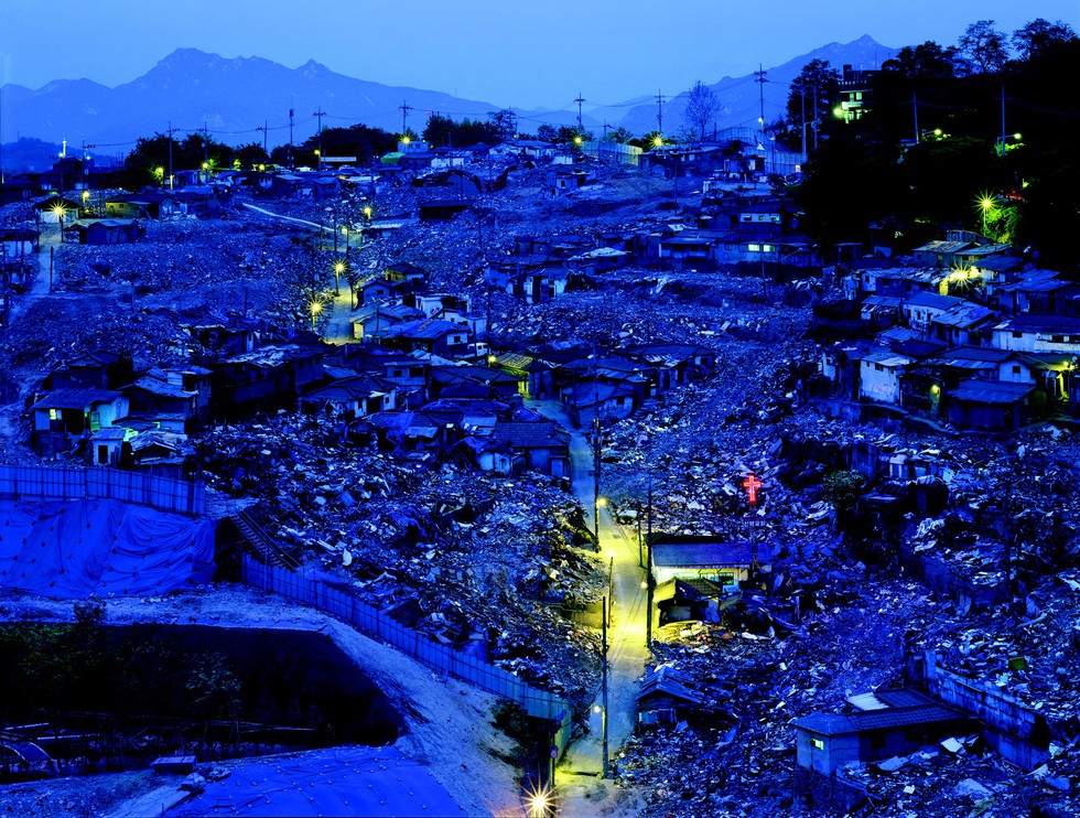 Những đứt gãy trong siêu đô thị Seoul - Ảnh 2. Những đứt gãy trong siêu đô thị Seoul - Ảnh 2.