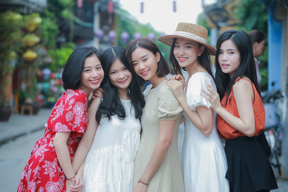 Điện ảnh Việt đang thiếu vai phá cách cho diễn viên nam - Ảnh 4. Điện ảnh Việt đang thiếu vai phá cách cho diễn viên nam - Ảnh 4.