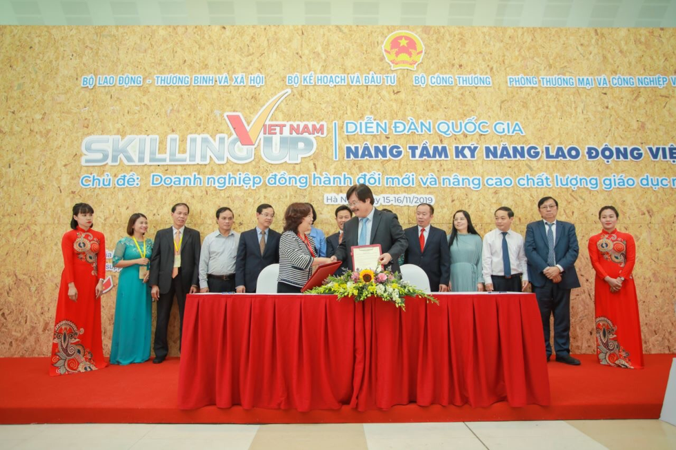 Phi công Vietjet cứ 3-4 ngày làm việc sẽ có 1 ngày nghỉ, chế độ du lịch miễn phí - Ảnh 5. Phi công Vietjet cứ 3-4 ngày làm việc sẽ có 1 ngày nghỉ, chế độ du lịch miễn phí - Ảnh 5.
