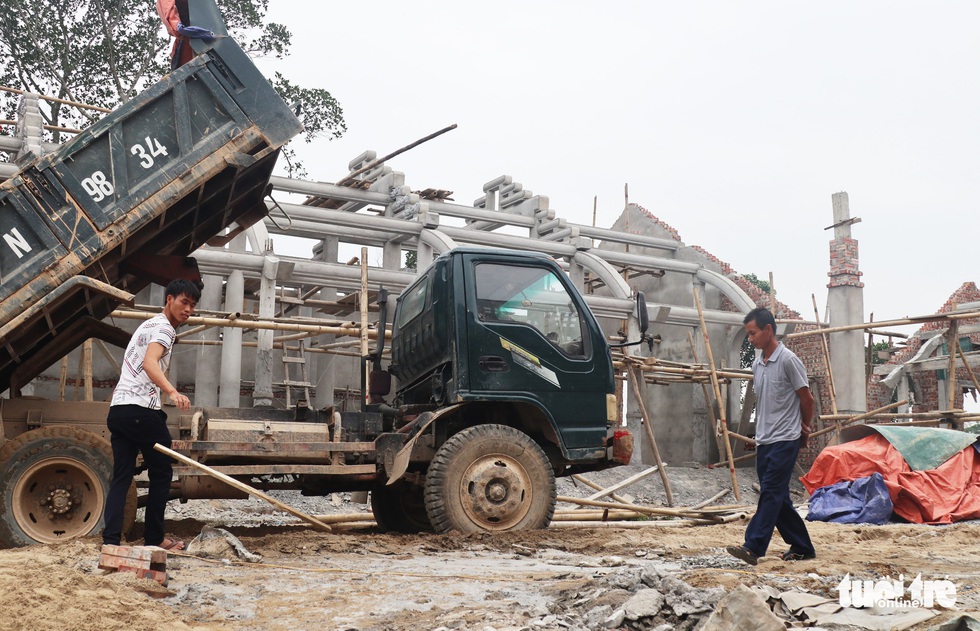 Toàn cảnh chùa Linh Sâm triệu đô xây chui trên đất di tích đền cổ - Ảnh 9. Toàn cảnh chùa Linh Sâm triệu đô xây chui trên đất di tích đền cổ - Ảnh 9.