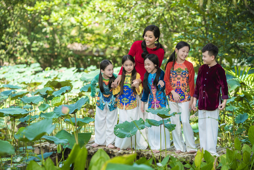 Áo bà ba tươi mới đến bất ngờ - Ảnh 3. Áo bà ba tươi mới đến bất ngờ - Ảnh 3.