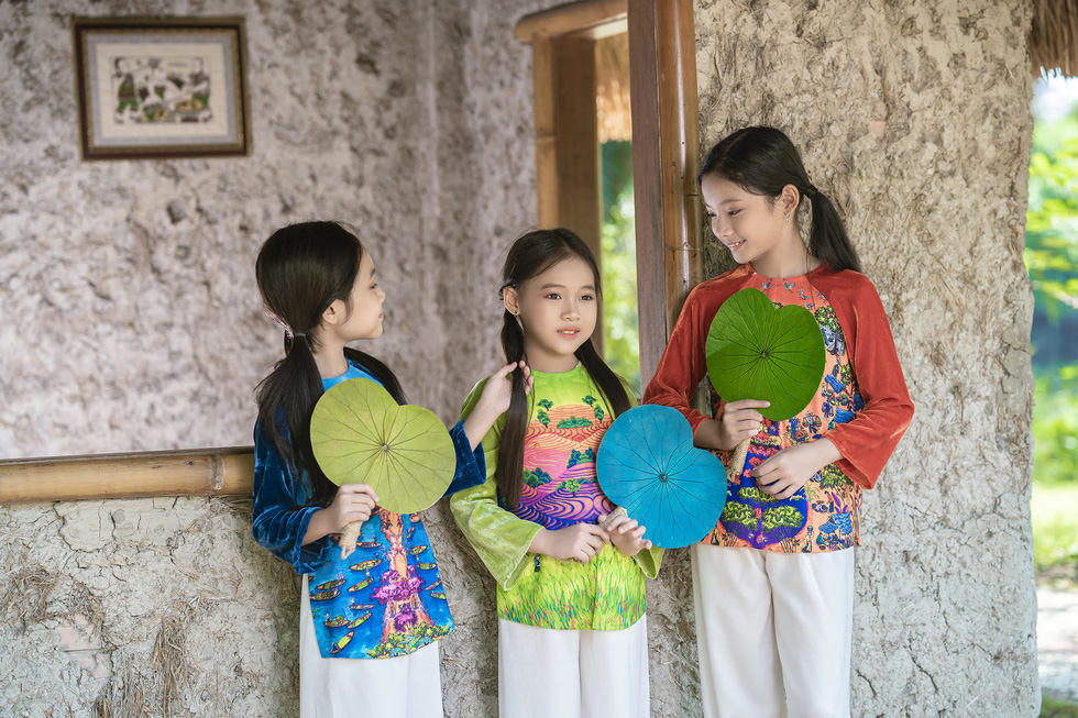 Áo bà ba tươi mới đến bất ngờ - Ảnh 8. Áo bà ba tươi mới đến bất ngờ - Ảnh 8.