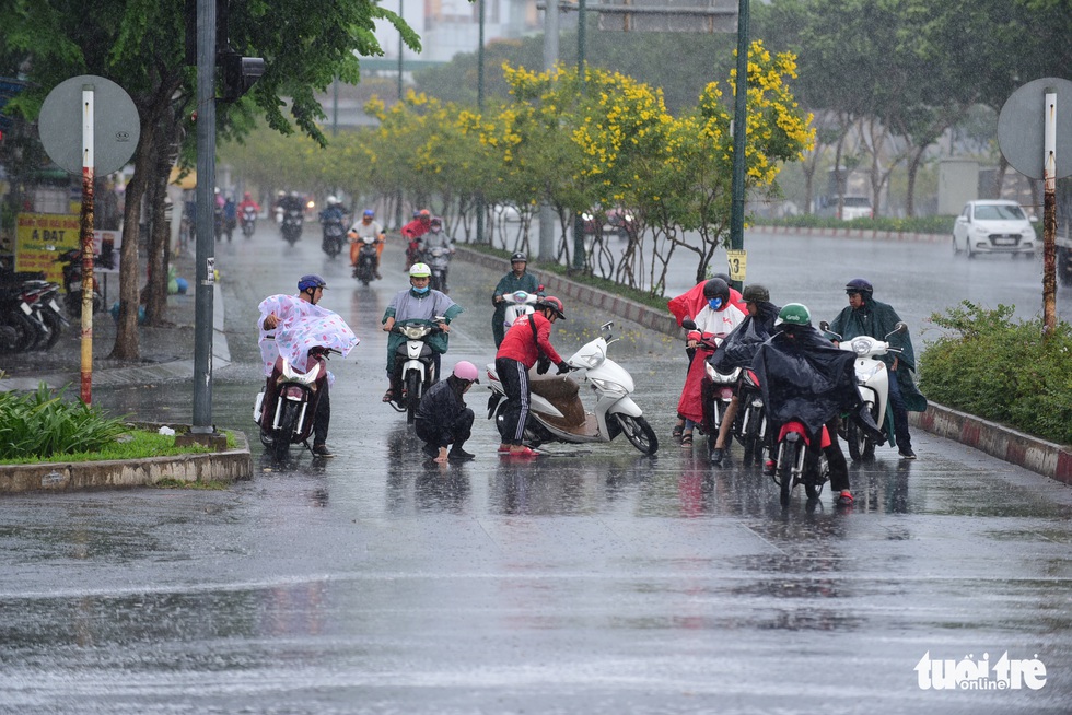 Giao thông TP.HCM có bước chuyển mình - Ảnh 9. Giao thông TP.HCM có bước chuyển mình - Ảnh 9.