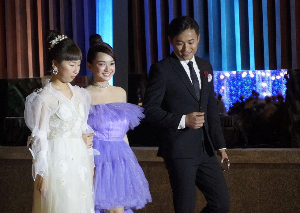 Nhiều nghệ sĩ trẻ dự khai mạc Liên hoan phim Việt Nam 2019 - Ảnh 2. Nhiều nghệ sĩ trẻ dự khai mạc Liên hoan phim Việt Nam 2019 - Ảnh 2.