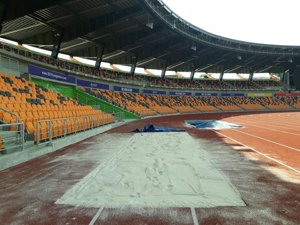 Sân thi đấu điền kinh đẹp long lanh sẵn sàng cho SEA Games 30 - Ảnh 9. Sân thi đấu điền kinh đẹp long lanh sẵn sàng cho SEA Games 30 - Ảnh 9.