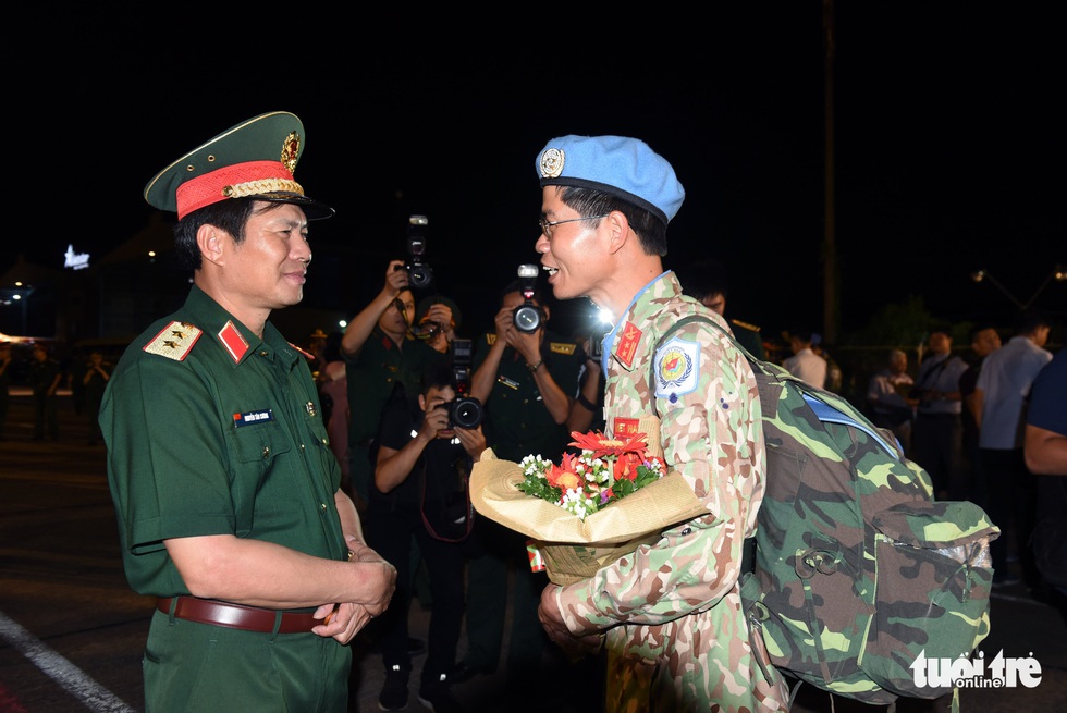Chiến sĩ mũ nồi xanh về nước sau 1 năm làm nhiệm vụ ở Nam Sudan - Ảnh 12. Chiến sĩ mũ nồi xanh về nước sau 1 năm làm nhiệm vụ ở Nam Sudan - Ảnh 12.