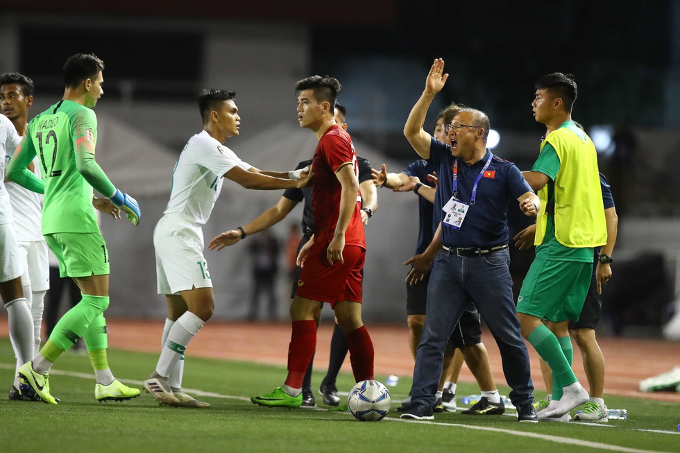 Những tình huống nghẹt thở trong trận thắng của U22 Việt Nam trước U22 Indonesia - Ảnh 7. Những tình huống nghẹt thở trong trận thắng của U22 Việt Nam trước U22 Indonesia - Ảnh 7.