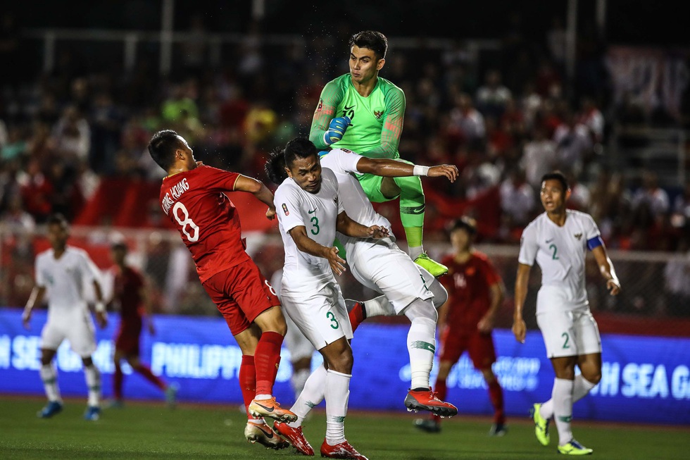 Những tình huống nghẹt thở trong trận thắng của U22 Việt Nam trước U22 Indonesia - Ảnh 9. Những tình huống nghẹt thở trong trận thắng của U22 Việt Nam trước U22 Indonesia - Ảnh 9.