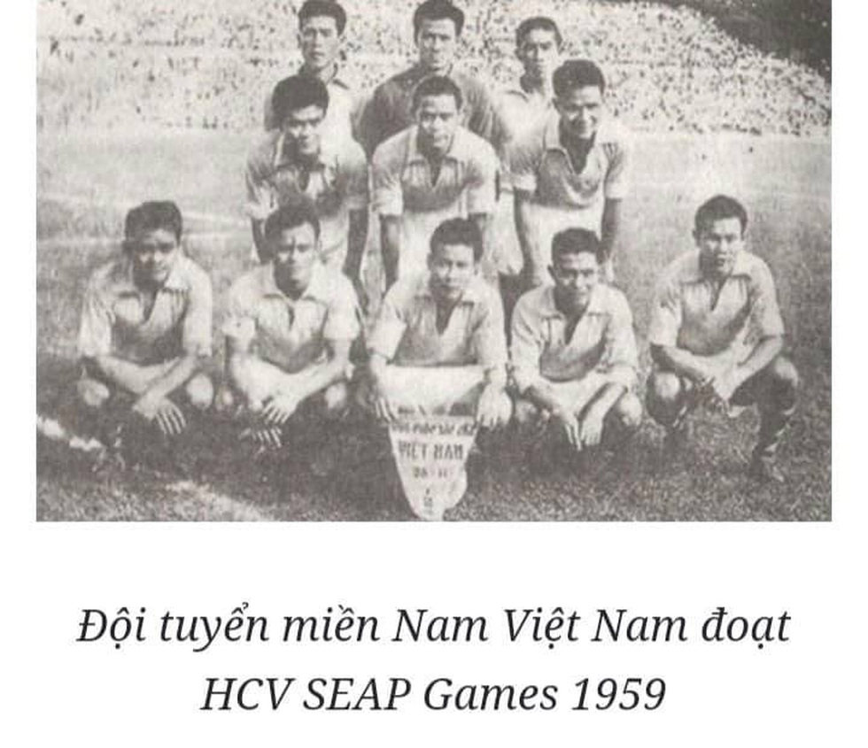 Đông Nhi - Ông Cao Thắng, Hồ Ngọc Hà... nóng với chung kết SEA games - Ảnh 13. Đông Nhi - Ông Cao Thắng, Hồ Ngọc Hà... nóng với chung kết SEA games - Ảnh 13.
