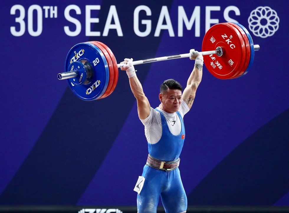 SEA Games 30 ngày 2-12: ‘Ngày vàng’ của Kurash, ‘ngày bạc’ của võ gậy - Ảnh 7. SEA Games 30 ngày 2-12: ‘Ngày vàng’ của Kurash, ‘ngày bạc’ của võ gậy - Ảnh 7.