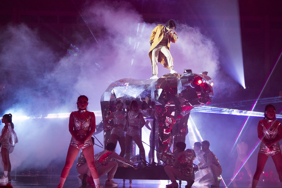 2019: Sân khấu ca nhạc hồi sinh với nhiều live show cháy vé - Ảnh 13. 2019: Sân khấu ca nhạc hồi sinh với nhiều live show cháy vé - Ảnh 13.