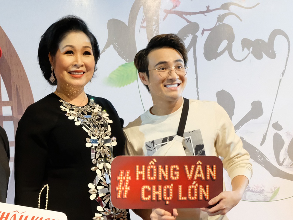 Minh Luân đầu tư vào sân khấu kịch Hồng Vân - Chợ Lớn - Ảnh 10. Minh Luân đầu tư vào sân khấu kịch Hồng Vân - Chợ Lớn - Ảnh 10.