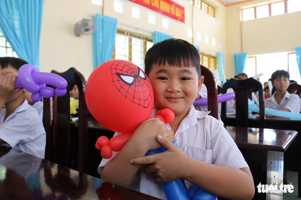 Cây mùa xuân 2019 vui tết với học sinh ở Tây Ninh - Ảnh 7. Cây mùa xuân 2019 vui tết với học sinh ở Tây Ninh - Ảnh 7.