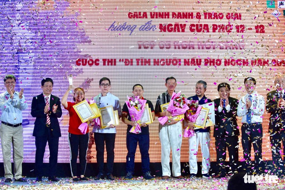 Vinh danh những người nấu phở ngon và 10 tiệm phở được yêu thích 2019 - Ảnh 8. Vinh danh những người nấu phở ngon và 10 tiệm phở được yêu thích 2019 - Ảnh 8.