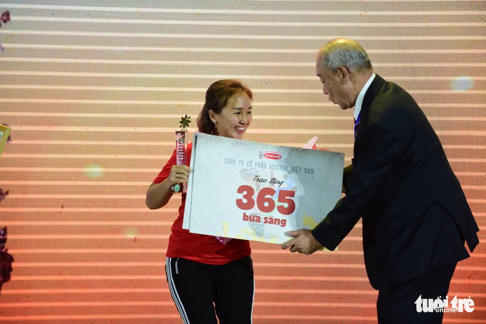 Vinh danh những người nấu phở ngon và 10 tiệm phở được yêu thích 2019 - Ảnh 2. Vinh danh những người nấu phở ngon và 10 tiệm phở được yêu thích 2019 - Ảnh 2.