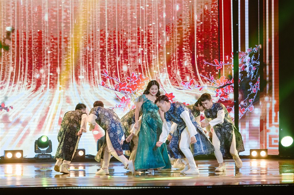 Đen Vâu, Anna Trương, Noo Phước Thịnh xuất hiện trong Chúc xuân 2019 - Ảnh 6. Đen Vâu, Anna Trương, Noo Phước Thịnh xuất hiện trong Chúc xuân 2019 - Ảnh 6.