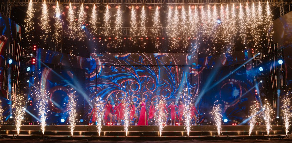 Đen Vâu, Anna Trương, Noo Phước Thịnh xuất hiện trong Chúc xuân 2019 - Ảnh 10. Đen Vâu, Anna Trương, Noo Phước Thịnh xuất hiện trong Chúc xuân 2019 - Ảnh 10.