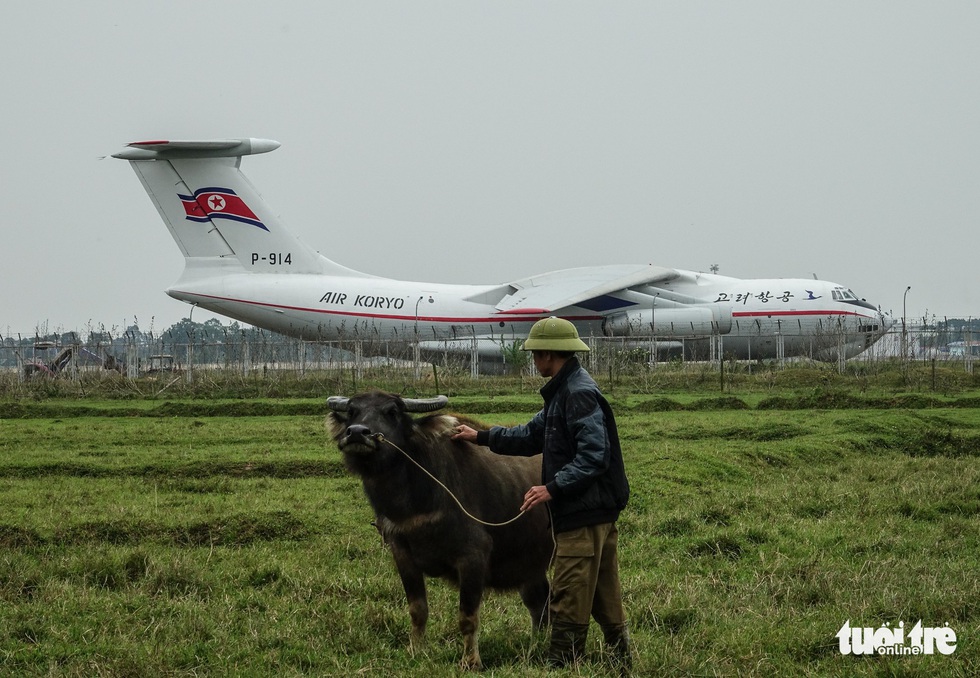 Cận cảnh ngựa thồ Il-76 của phái đoàn Triều Tiên - Ảnh 5. Cận cảnh ngựa thồ Il-76 của phái đoàn Triều Tiên - Ảnh 5.