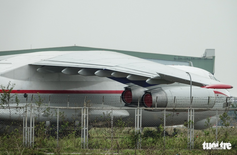 Cận cảnh ngựa thồ Il-76 của phái đoàn Triều Tiên - Ảnh 3. Cận cảnh ngựa thồ Il-76 của phái đoàn Triều Tiên - Ảnh 3.