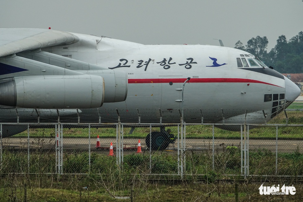Cận cảnh ngựa thồ Il-76 của phái đoàn Triều Tiên - Ảnh 4. Cận cảnh ngựa thồ Il-76 của phái đoàn Triều Tiên - Ảnh 4.