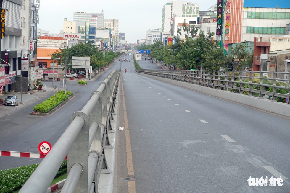 Thành phố ngày đầu năm với những nút giao thông... yên bình - Ảnh 8. Thành phố ngày đầu năm với những nút giao thông... yên bình - Ảnh 8.