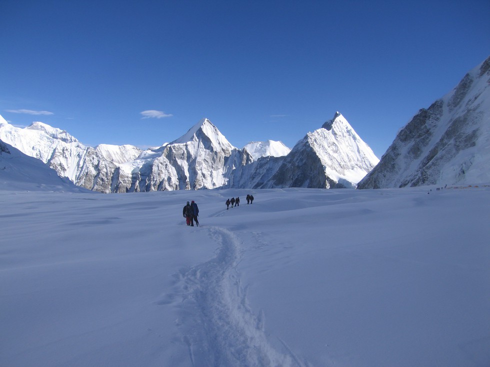 Người Việt Nam trẻ tuổi nhất chinh phục Everest thi chạy 42km ở Bắc cực - Ảnh 6. Người Việt Nam trẻ tuổi nhất chinh phục Everest thi chạy 42km ở Bắc cực - Ảnh 6.