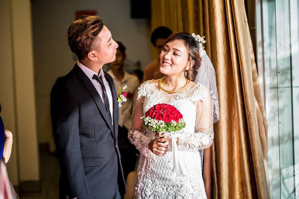 Hot boy, hot girl hôm nào, giờ Lệ Rơi làm công nhân, Bà Tưng bán mỹ phẩm - Ảnh 6. Hot boy, hot girl hôm nào, giờ Lệ Rơi làm công nhân, Bà Tưng bán mỹ phẩm - Ảnh 6.
