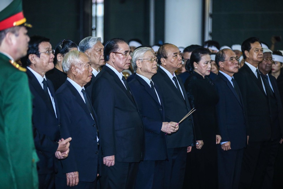 Nghiêng mình tiễn biệt Trung tướng Đồng Sỹ Nguyên - Ảnh 1. Nghiêng mình tiễn biệt Trung tướng Đồng Sỹ Nguyên - Ảnh 1.