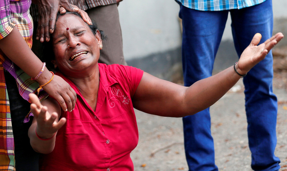 8 vụ đánh bom, 207 người chết ‘máu chảy thành sông’ tại Sri Lanka - Ảnh 1.