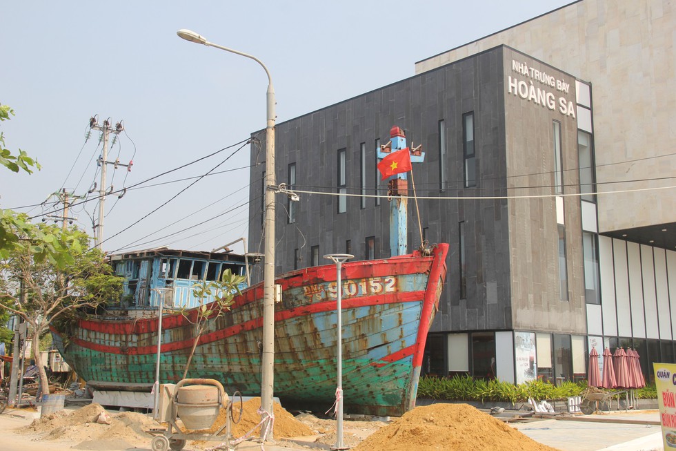 Con tàu lịch sử từng bị tàu Trung Quốc gây hấn về Nhà trưng bày Hoàng Sa - Ảnh 1. Con tàu lịch sử từng bị tàu Trung Quốc gây hấn về Nhà trưng bày Hoàng Sa - Ảnh 1.