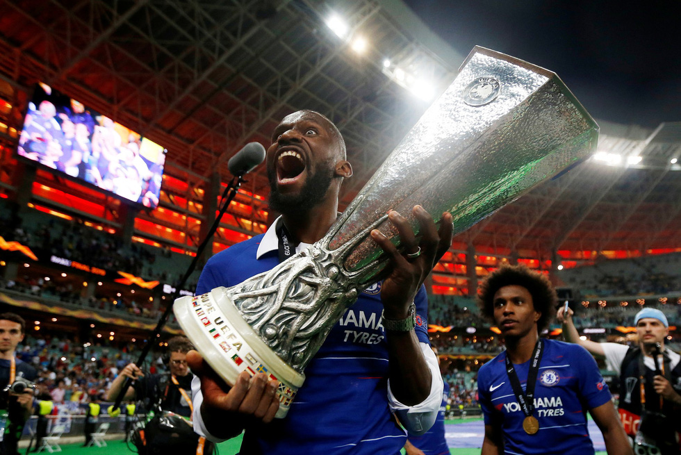 Chelsea tưng bừng ăn mừng chức vô địch Europa League - Ảnh 11. Chelsea tưng bừng ăn mừng chức vô địch Europa League - Ảnh 11.