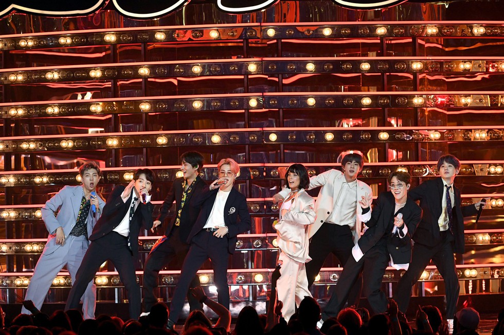 BTS thông báo tạm dừng biểu diễn, fan phản hồi tích cực - Ảnh 7. BTS thông báo tạm dừng biểu diễn, fan phản hồi tích cực - Ảnh 7.