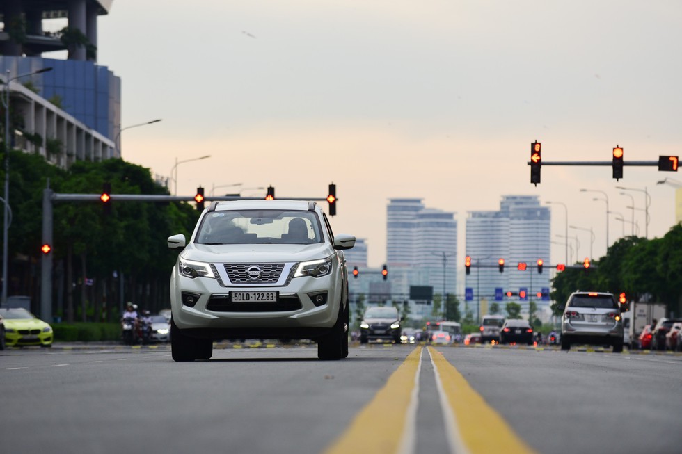 Đánh giá xe Nissan Terra ở hai mục đích sử dụng phổ biến nhất Việt Nam - Ảnh 2. Đánh giá xe Nissan Terra ở hai mục đích sử dụng phổ biến nhất Việt Nam - Ảnh 2.