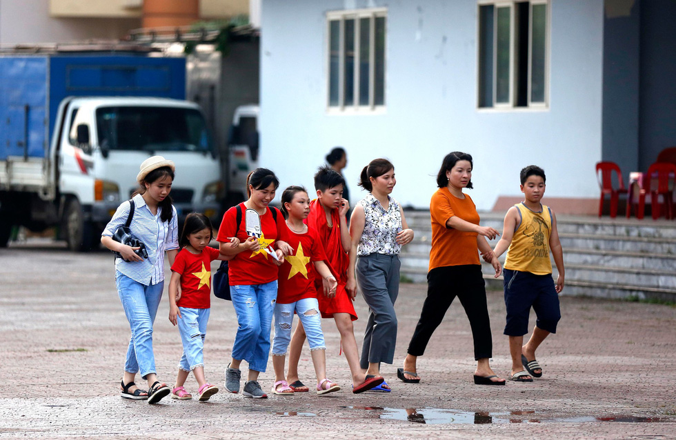 Thành phố Việt Trì đỏ rực, tiếp lửa cho U23 Việt Nam - Ảnh 5. Thành phố Việt Trì đỏ rực, tiếp lửa cho U23 Việt Nam - Ảnh 5.