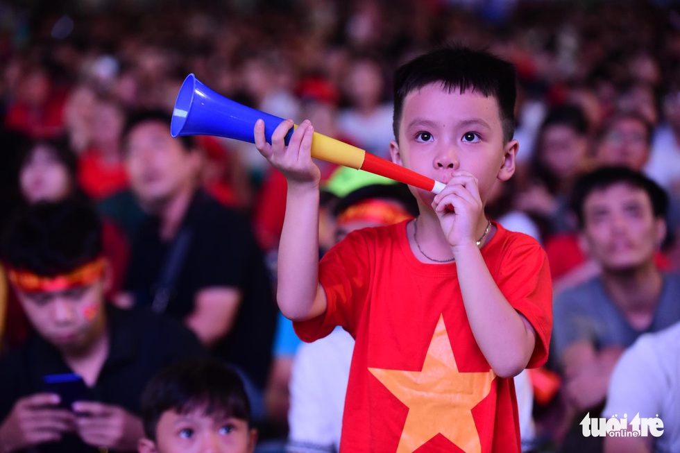Khán giả hồi hộp theo dõi chung kết Kings cup 2019 - Ảnh 9. Khán giả hồi hộp theo dõi chung kết Kings cup 2019 - Ảnh 9.