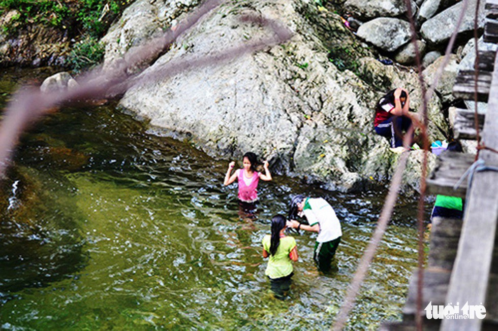 Phượt ngang đường Hồ Chí Minh, nhớ ghé suối mát Đắk Gà - Ảnh 7. Phượt ngang đường Hồ Chí Minh, nhớ ghé suối mát Đắk Gà - Ảnh 7.