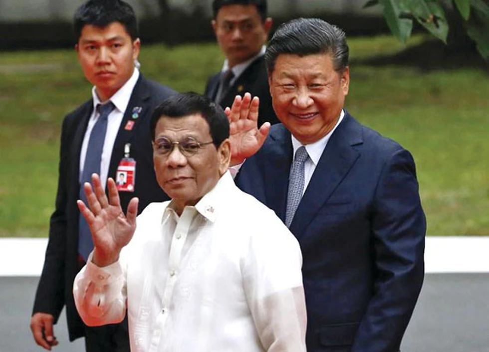 Trò chơi ngôn ngữ của ông Duterte - Ảnh 1. Trò chơi ngôn ngữ của ông Duterte - Ảnh 1.