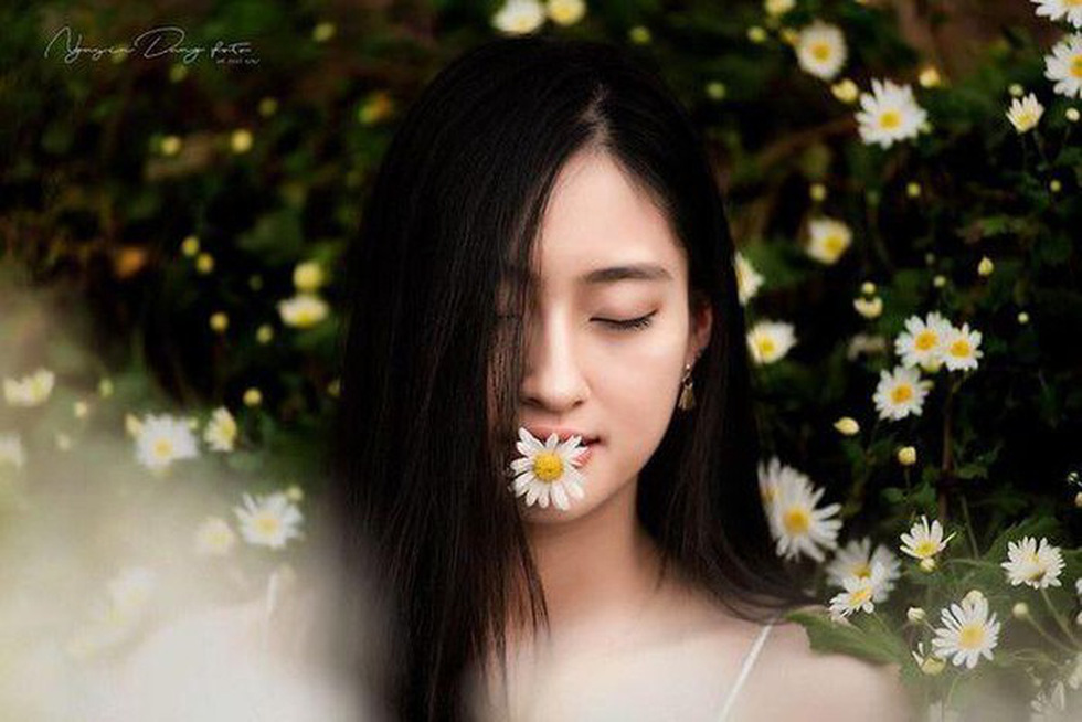 Hoa hậu Lương Thùy Linh: Nữ sinh ngoại thương giỏi Toán, IELTS 7.5 - Ảnh 9. Hoa hậu Lương Thùy Linh: Nữ sinh ngoại thương giỏi Toán, IELTS 7.5 - Ảnh 9.