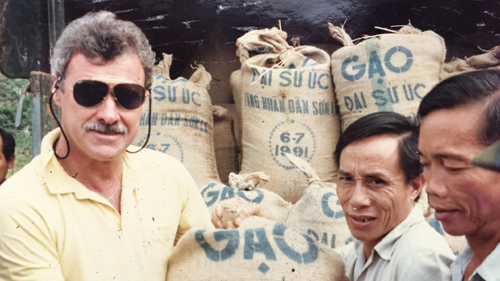 Graham Alliband: Cựu đại sứ 47 năm gắn bó với Việt Nam - Ảnh 1. Graham Alliband: Cựu đại sứ 47 năm gắn bó với Việt Nam - Ảnh 1.