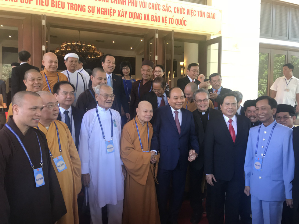 Thủ tướng: 43 tổ chức tôn giáo chung một bàn thờ Tổ quốc - Ảnh 2. Thủ tướng: 43 tổ chức tôn giáo chung một bàn thờ Tổ quốc - Ảnh 2.
