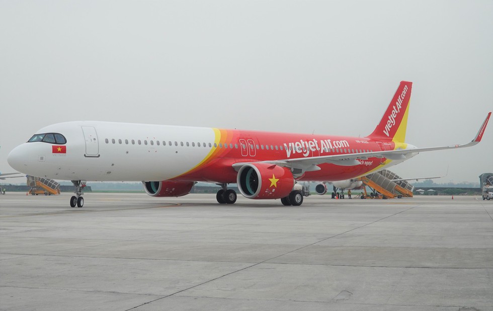 Vietjet nhận máy bay A321neo ACF 240 ghế đầu tiên trên thế giới - Ảnh 1. Vietjet nhận máy bay A321neo ACF 240 ghế đầu tiên trên thế giới - Ảnh 1.