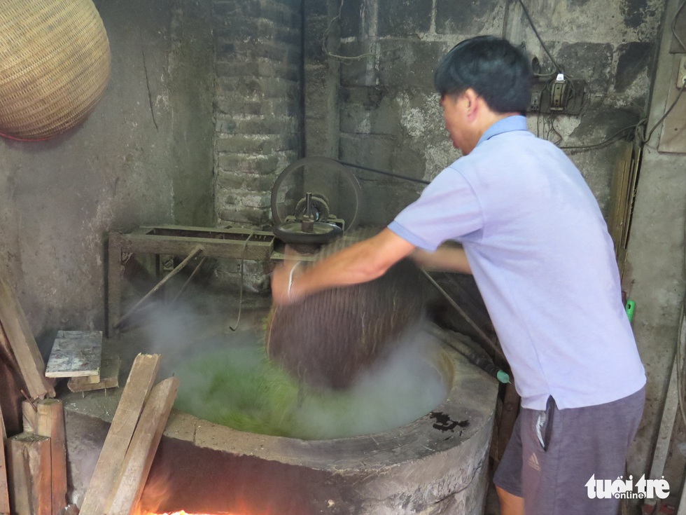 Xanh non ngọt ngào như cốm làng Vòng vào chính vụ - Ảnh 3. Xanh non ngọt ngào như cốm làng Vòng vào chính vụ - Ảnh 3.