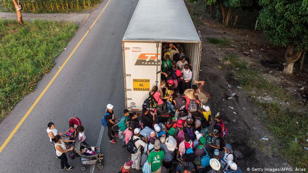 Bộ ảnh ‘Đoàn người di cư’ thắng giải Ảnh báo chí Quốc tế - Ảnh 3.