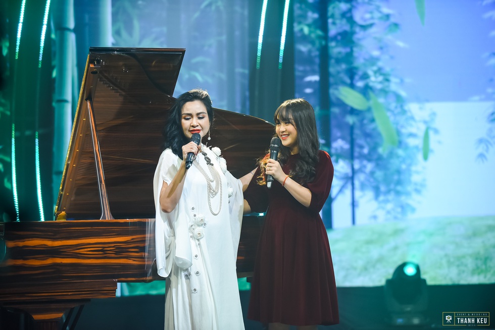 NSND Đặng Thái Sơn và người mẹ 102 tuổi tham gia cuộc đoàn tụ lớn trên truyền hình - Ảnh 9. NSND Đặng Thái Sơn và người mẹ 102 tuổi tham gia cuộc đoàn tụ lớn trên truyền hình - Ảnh 9.
