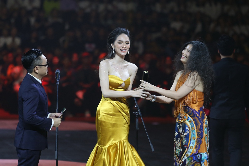 1977 Vlog, Siêu trí tuệ, Mắt biếc... thắng giải WeChoice 2019 - Ảnh 12. 1977 Vlog, Siêu trí tuệ, Mắt biếc... thắng giải WeChoice 2019 - Ảnh 12.