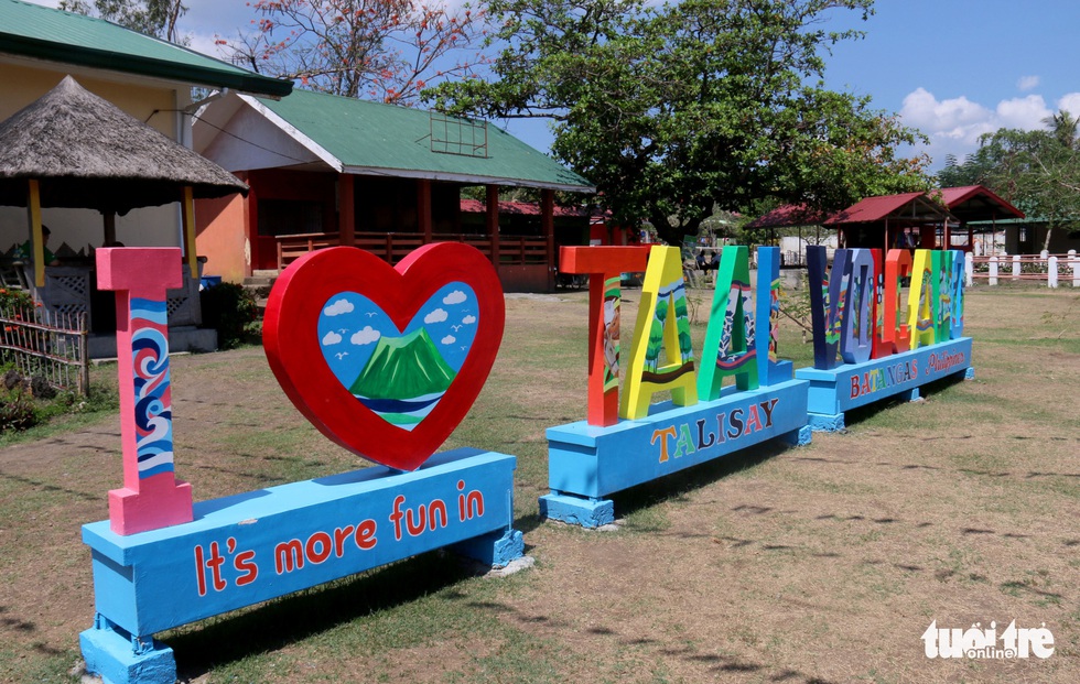 Trước khi ‘thức giấc’ sau 40 năm, núi lửa ở Philippines hấp dẫn du khách như thế nào? - Ảnh 14. Trước khi ‘thức giấc’ sau 40 năm, núi lửa ở Philippines hấp dẫn du khách như thế nào? - Ảnh 14.
