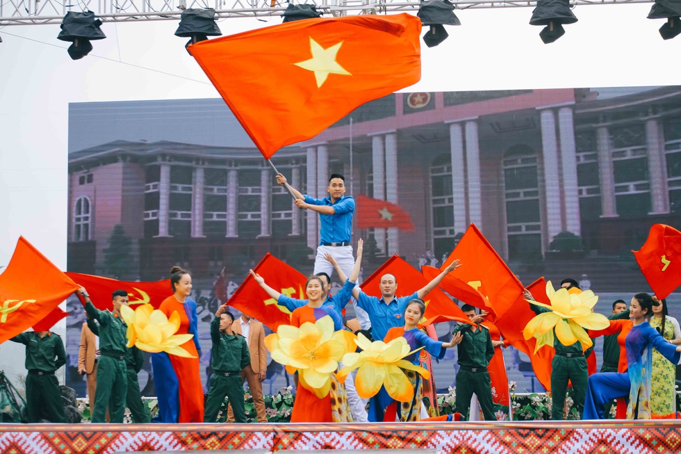 Bánh chưng xanh ấm áp tình quân dân biên giới - Ảnh 9. Bánh chưng xanh ấm áp tình quân dân biên giới - Ảnh 9.