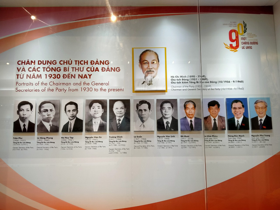 Khai mạc trưng bày Tự hào 90 năm Đảng Cộng sản Việt Nam - Ảnh 3. Khai mạc trưng bày Tự hào 90 năm Đảng Cộng sản Việt Nam - Ảnh 3.
