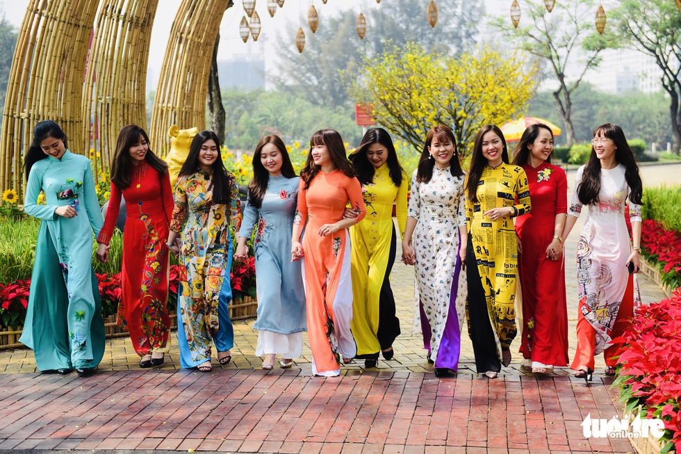 Cận cảnh đường hoa rước lộc đồng hoa Phú Mỹ Hưng Tết Canh Tý - Ảnh 1. Cận cảnh đường hoa rước lộc đồng hoa Phú Mỹ Hưng Tết Canh Tý - Ảnh 1.